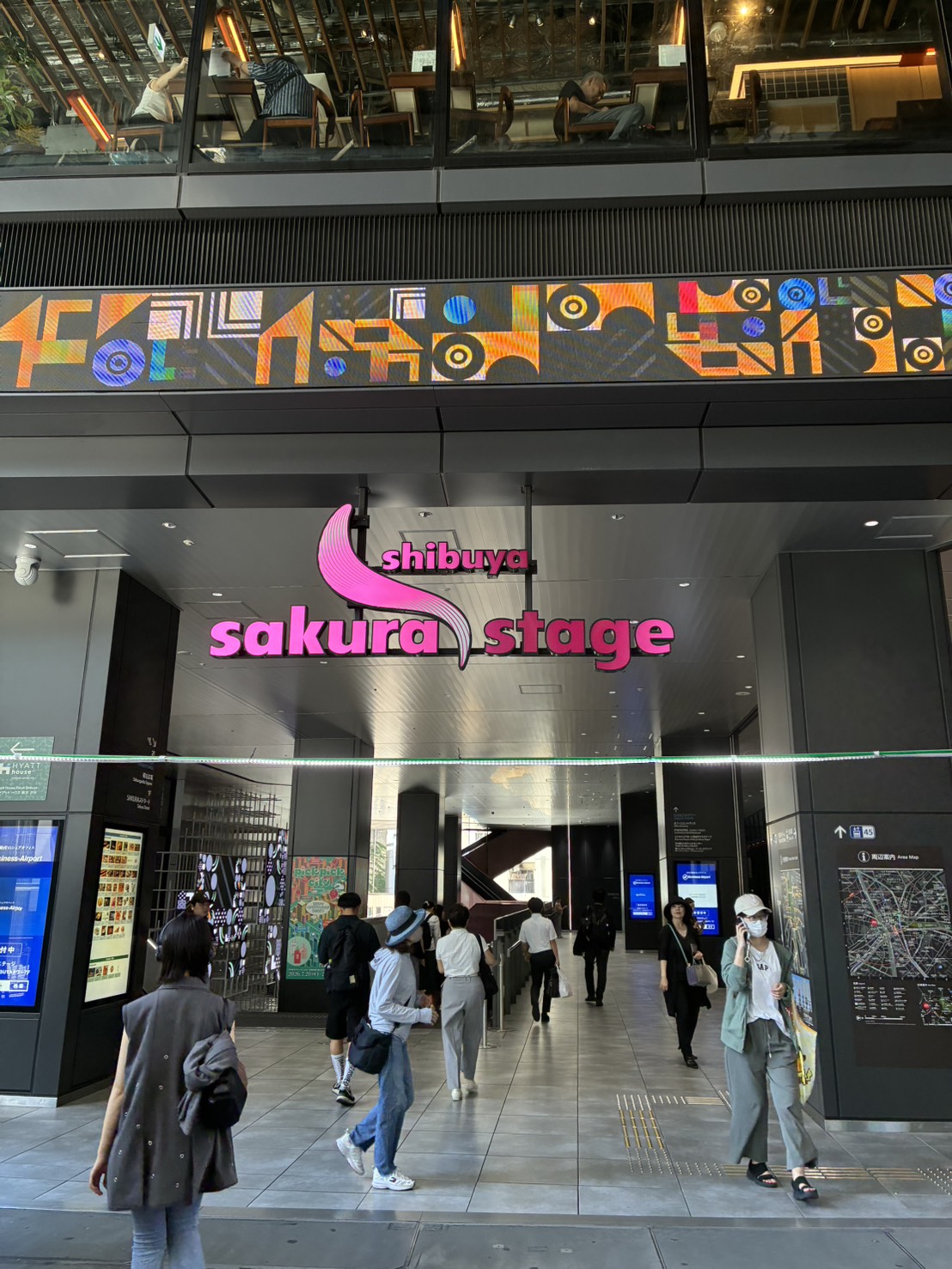 🌸 渋谷駅「桜ステージ」TSUTAYAで静かに過ごす。JUE学生が本気でおすすめする穴場スポットガイド